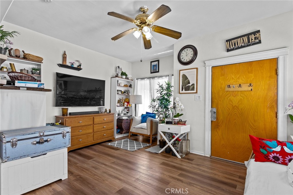 1154 N Wilton Property Photo 21