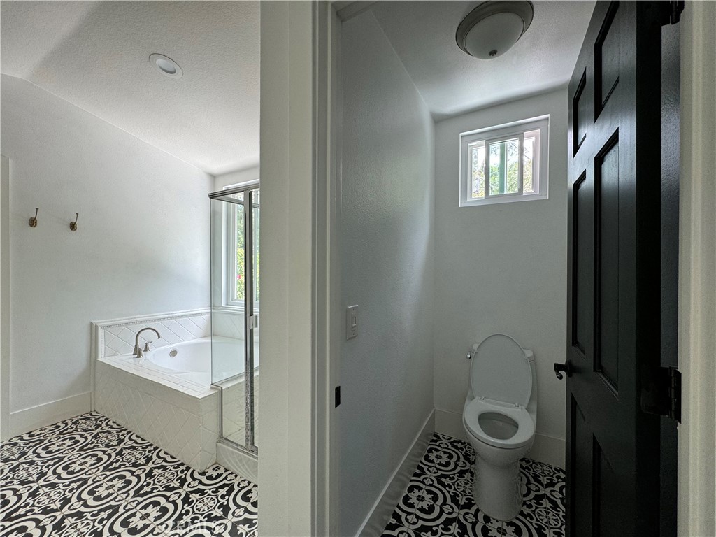 28 Deerwood Property Photo 15