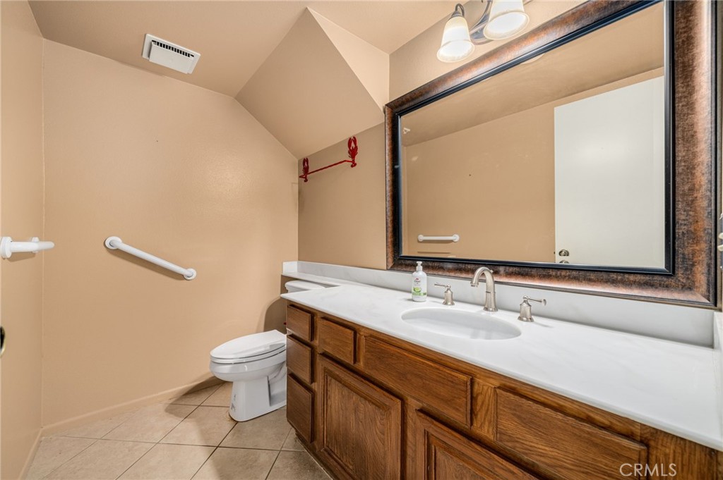 65 Claret Property Photo 4