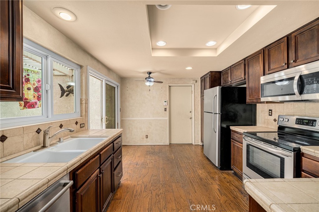 65 Claret Property Photo 12
