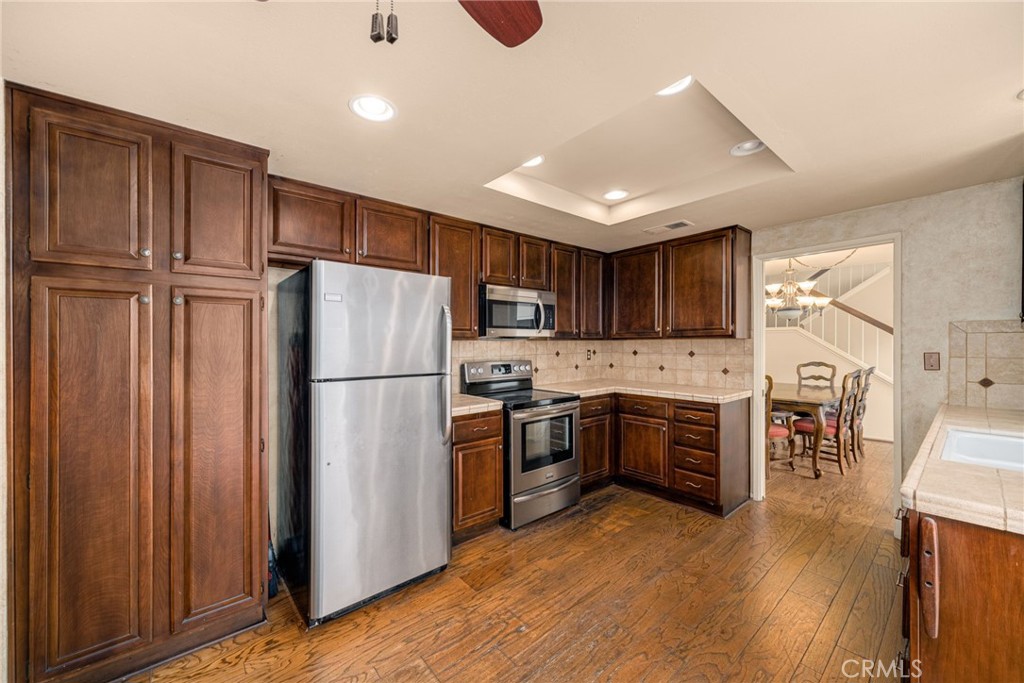 65 Claret Property Photo 14