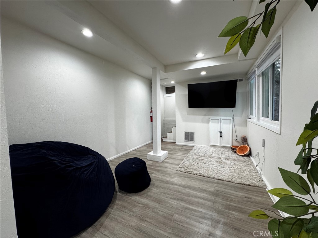 582 Rose Property Photo 18