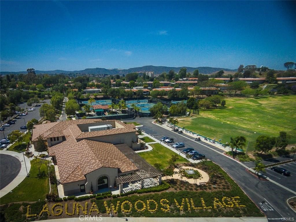 2186 Via Mariposa E E A Property Photo 19
