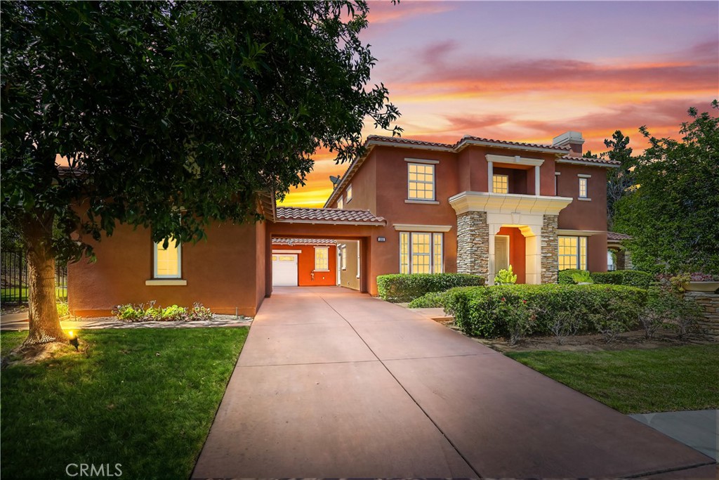 1055 Lowry Ranch Property Photo 4