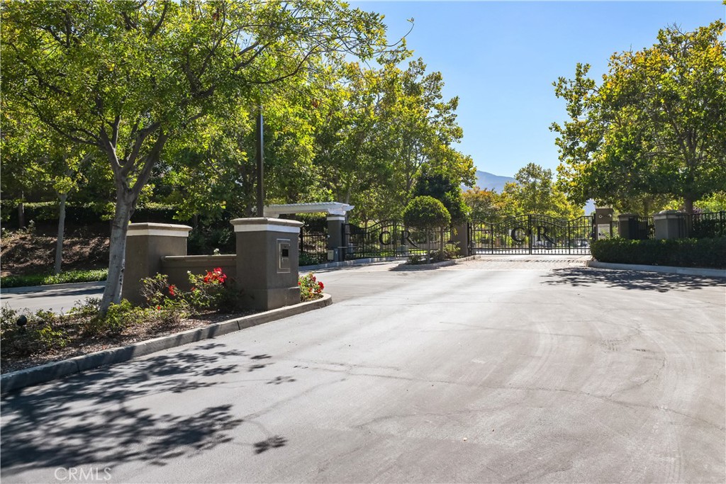 1055 Lowry Ranch Property Photo 7