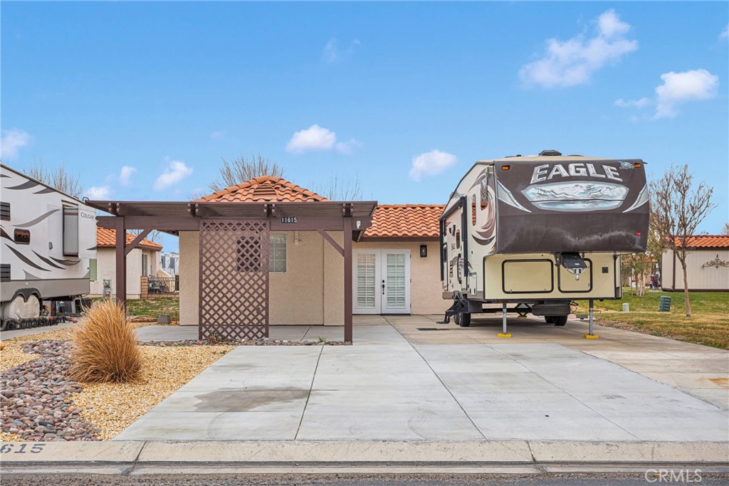 11615 Wedgewood Drive Property Photo 4