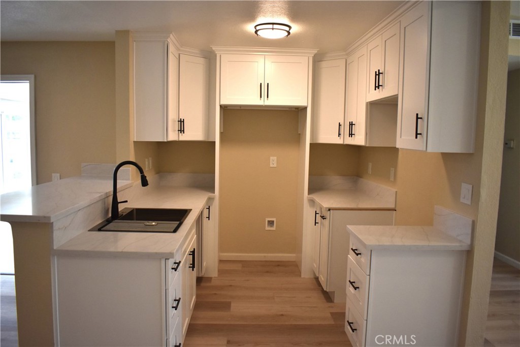 1425 Hunter Property Photo 6