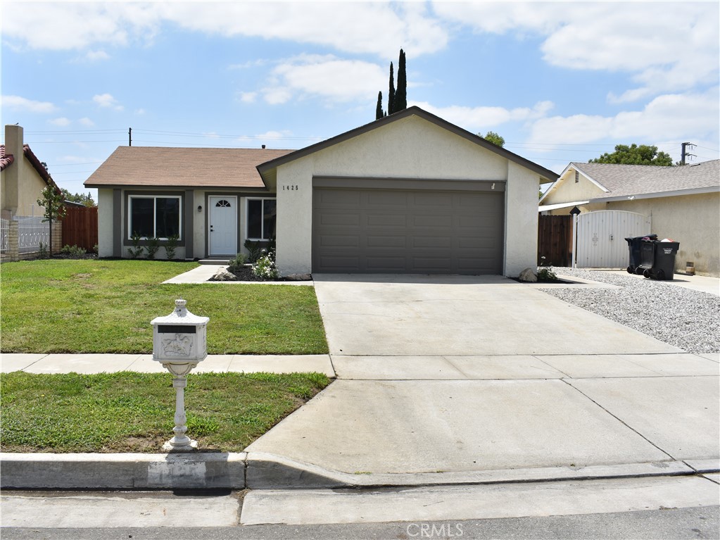 1425 Hunter Property Photo 19