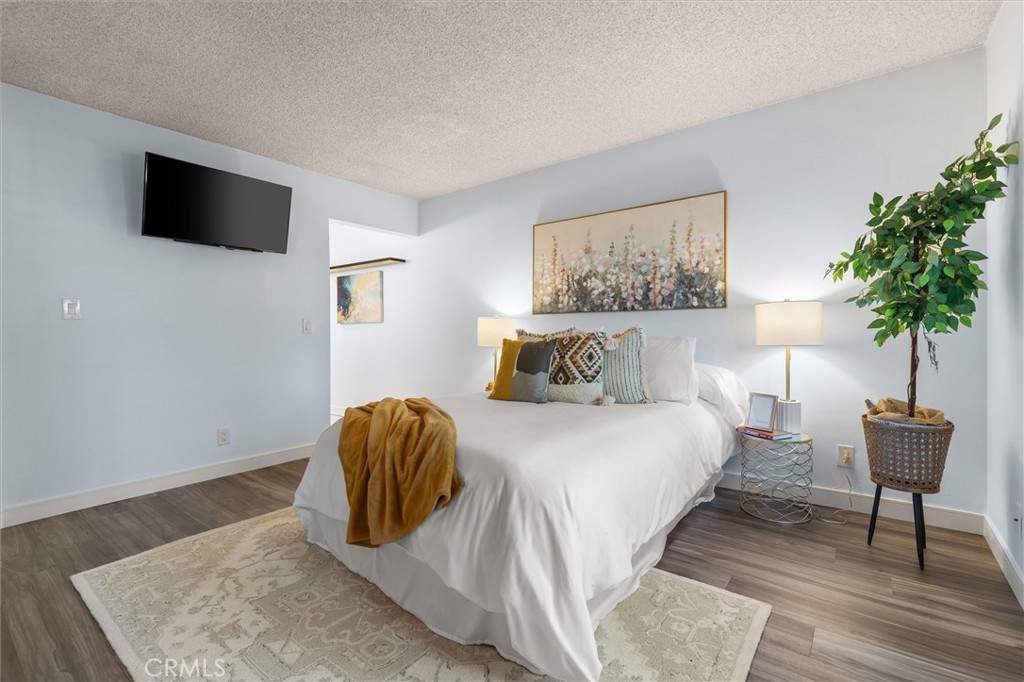 6604 Clybourn 29 Property Photo 7