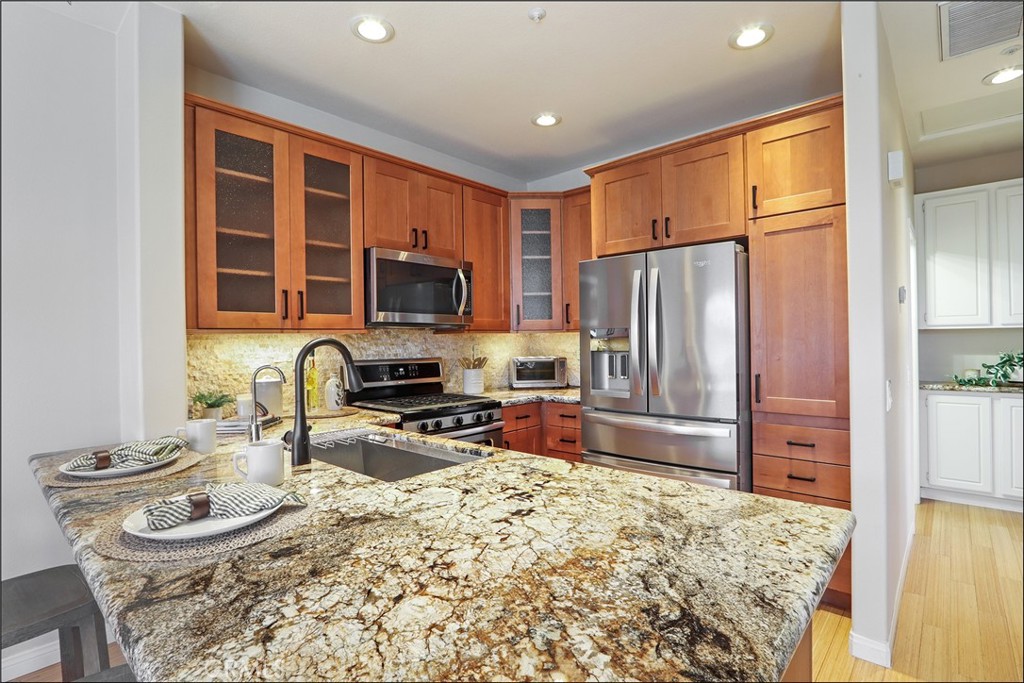 99 Vellisimo Property Photo 7