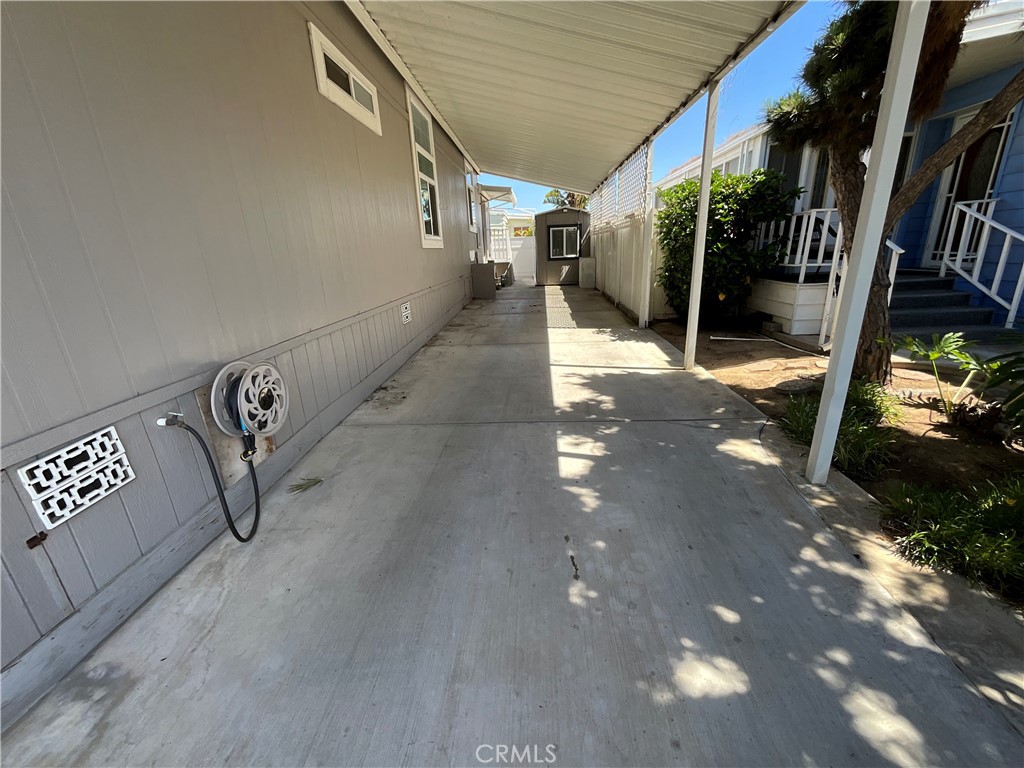 1750 Whittier Ave 22 Property Photo 5