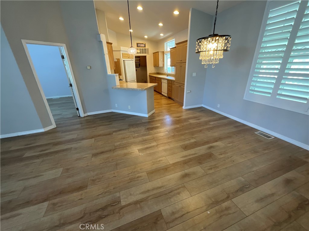 1750 Whittier Ave 22 Property Photo 8