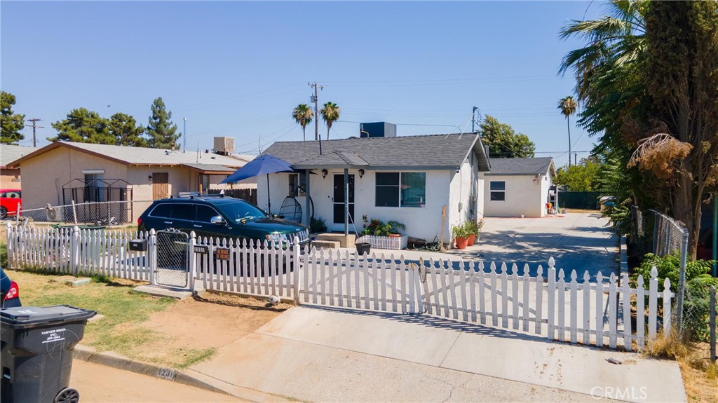 1229 Jeffrey Property Photo 1