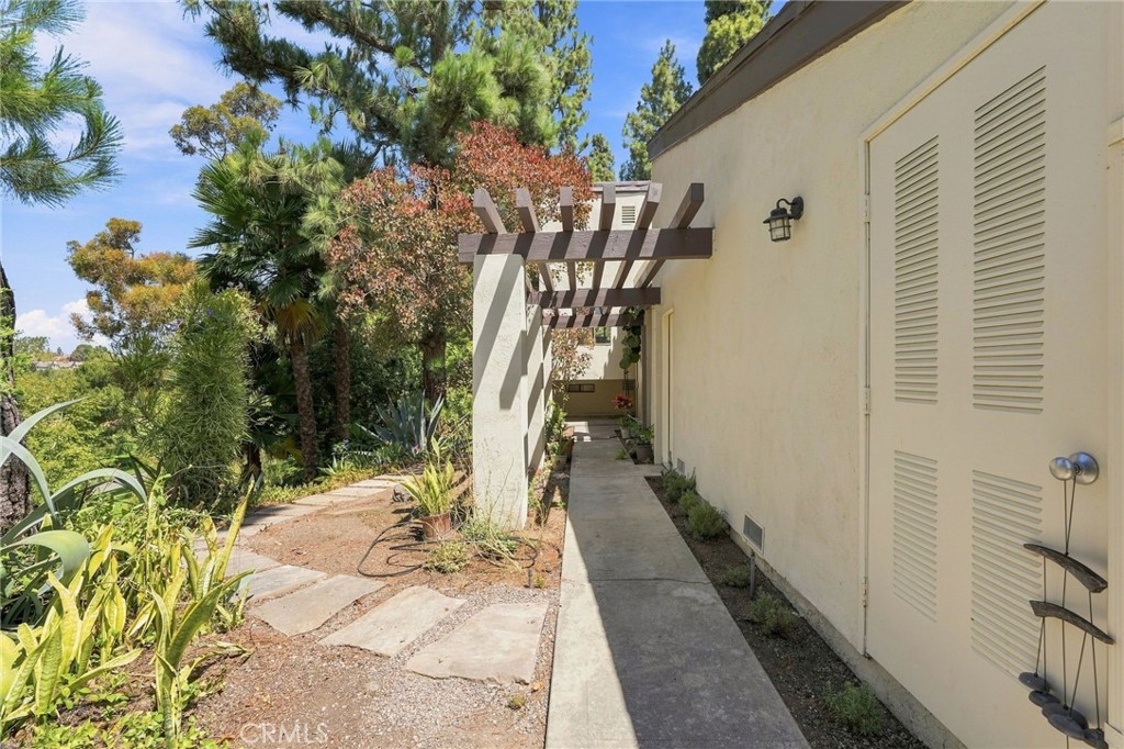 2765 Craig Circle Property Photo 6
