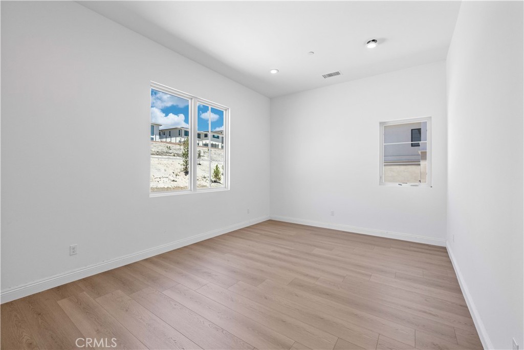 11712 N Churchill Way Property Photo 4