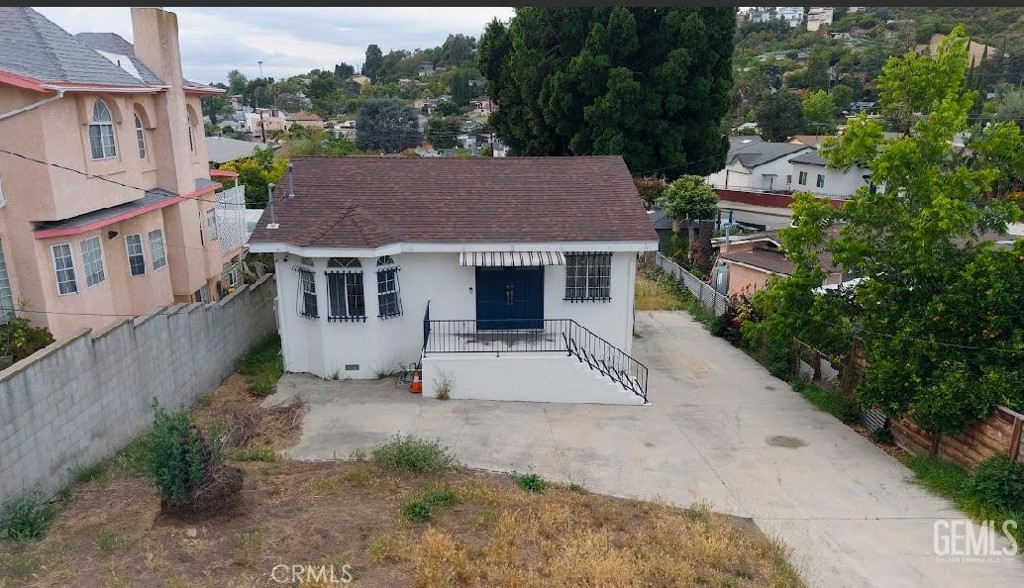 3391 Scarboro Property Photo 1
