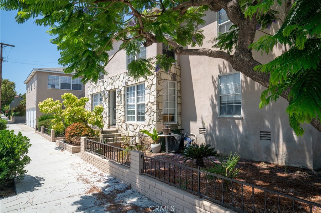 927 Belmont Avenue Property Photo 6