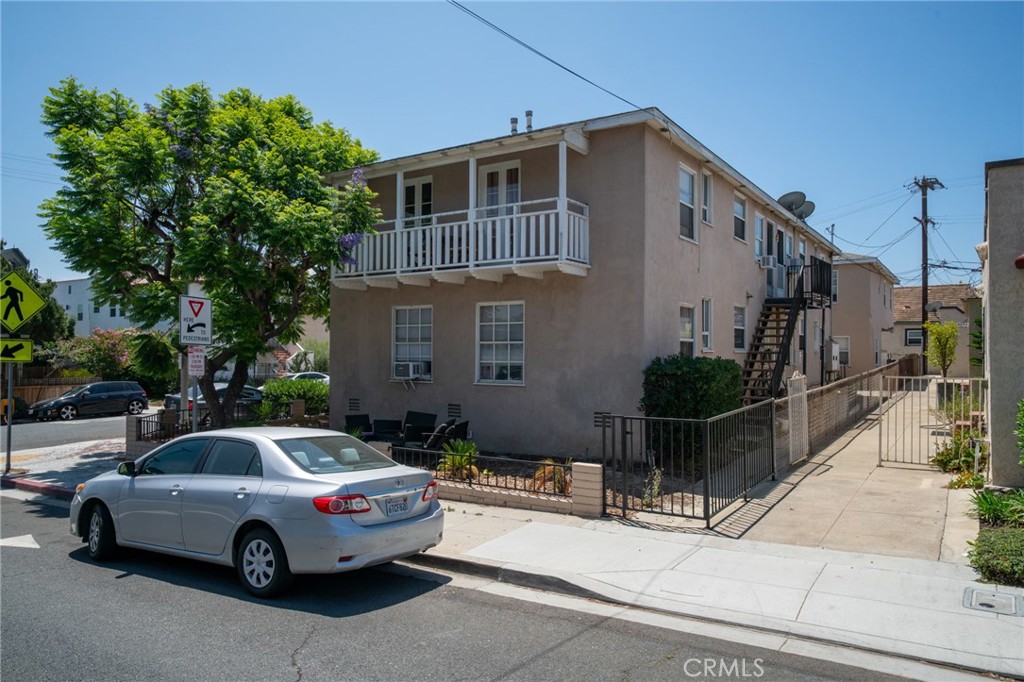 927 Belmont Avenue Property Photo 8