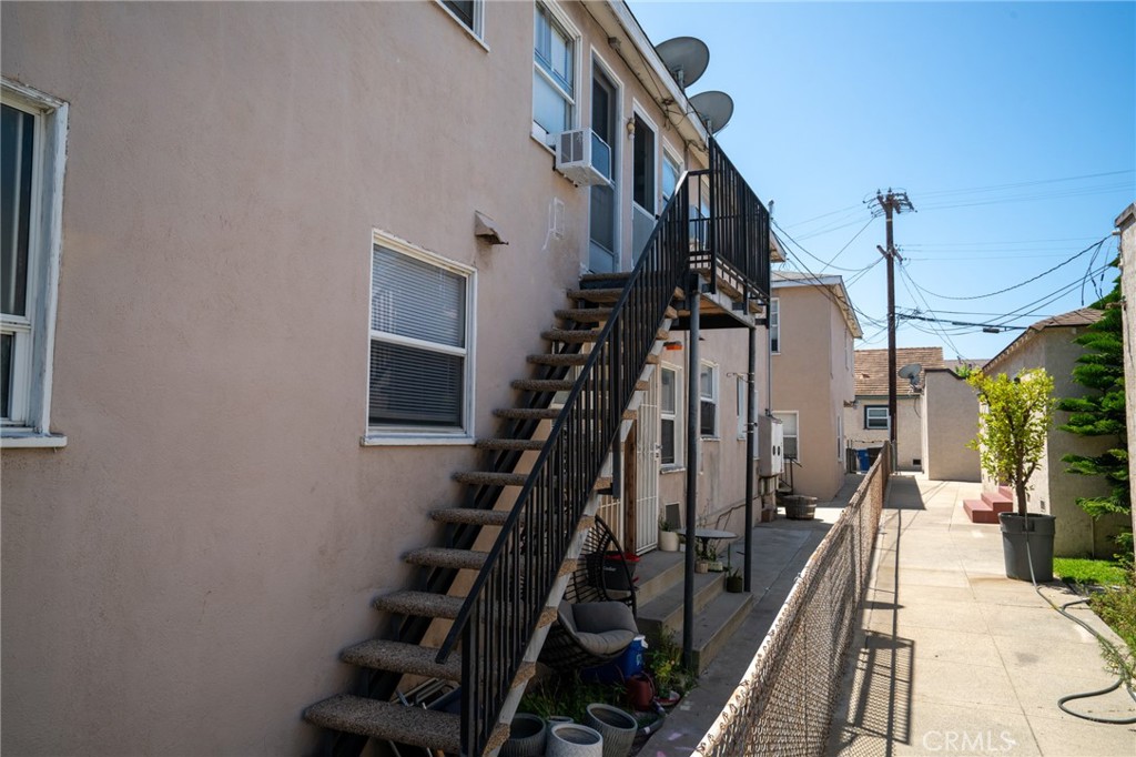 927 Belmont Avenue Property Photo 9