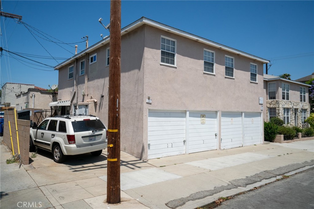 927 Belmont Avenue Property Photo 12