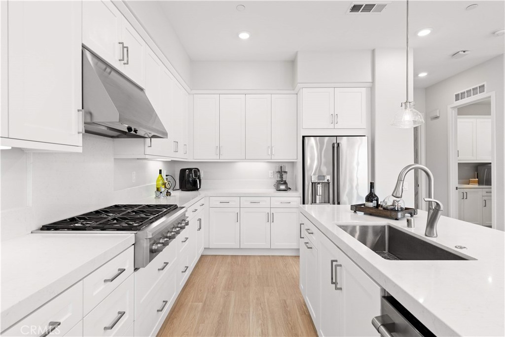 272 Merit Property Photo 18