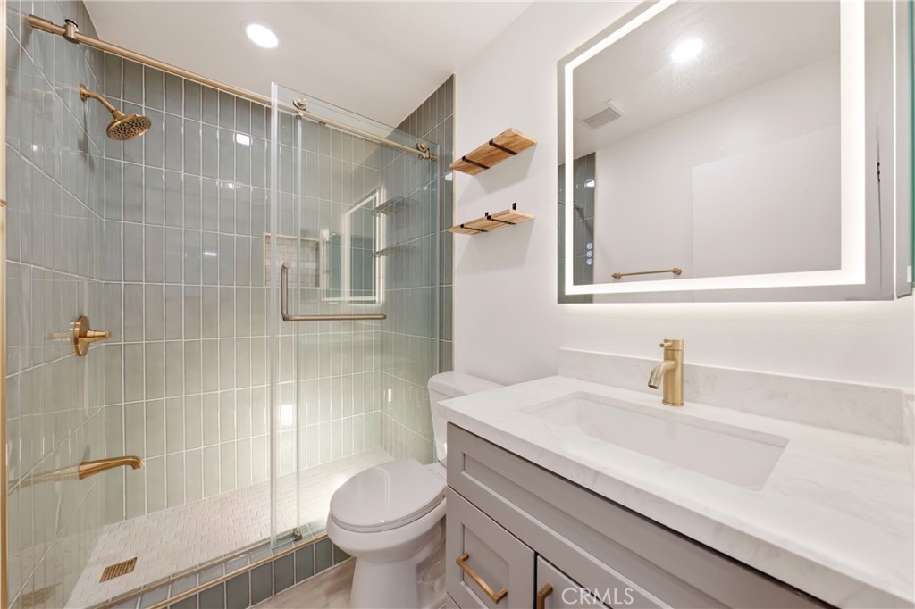 802 Coriander Drive B Property Photo 12