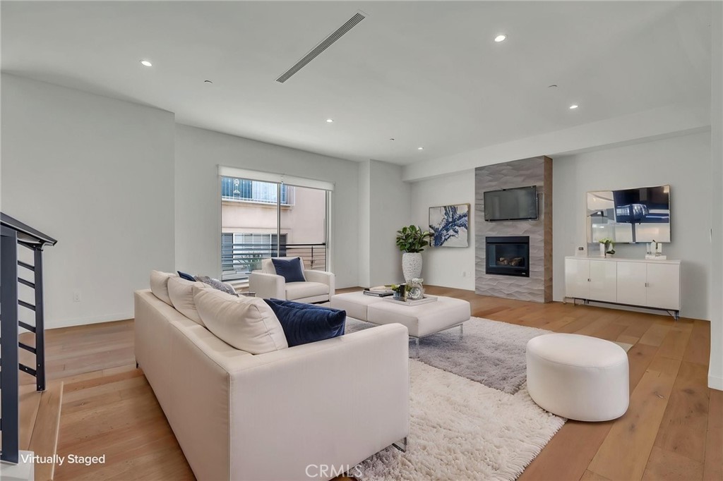 1715 Armacost Avenue 2 Property Photo 6