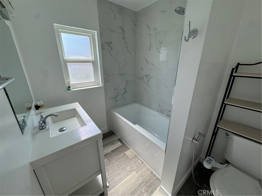 1415 E Gary Place Property Photo 10