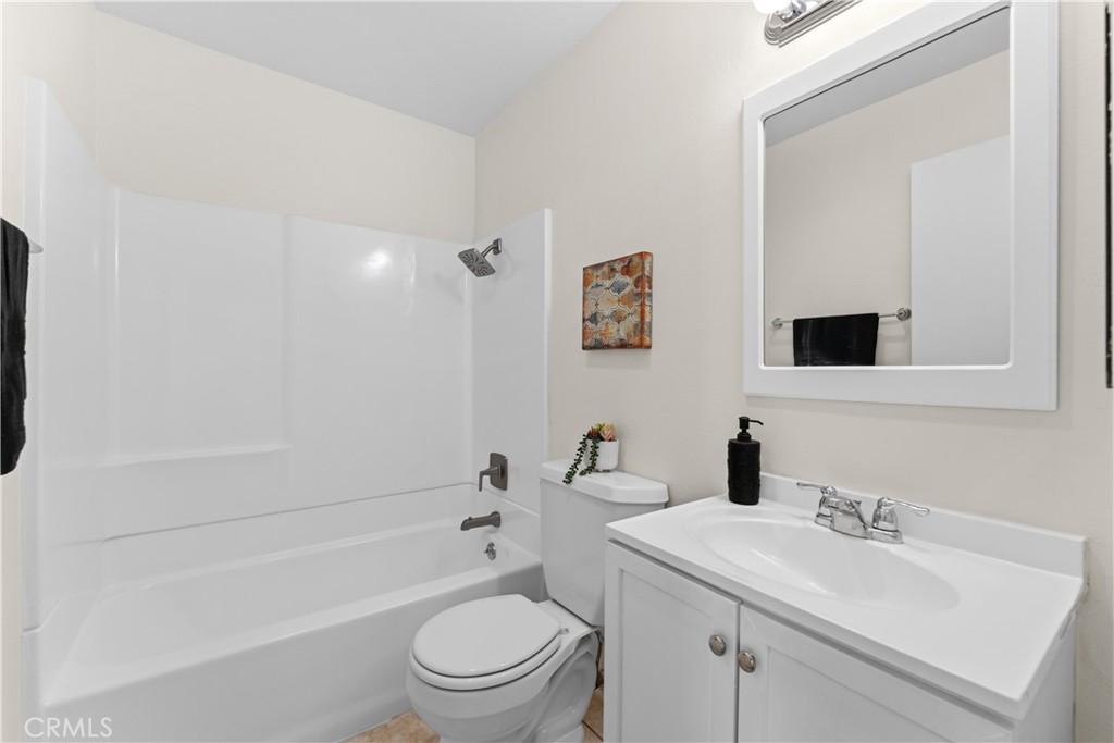 23282 Orange Avenue 6 Property Photo 14