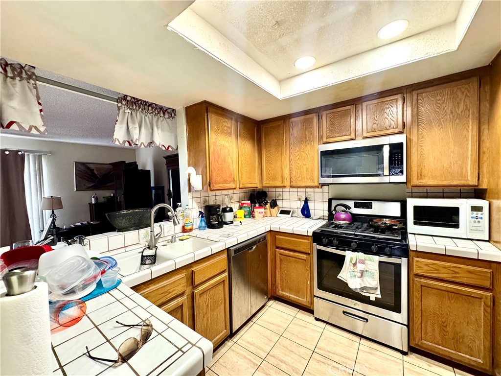 1070 Walnut Grove A Property Photo 8