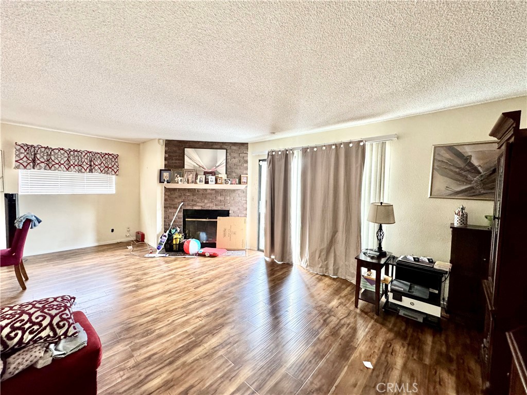 1070 Walnut Grove A Property Photo 11
