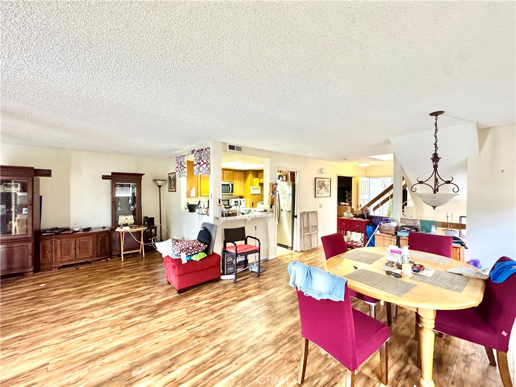 1070 Walnut Grove A Property Photo 12
