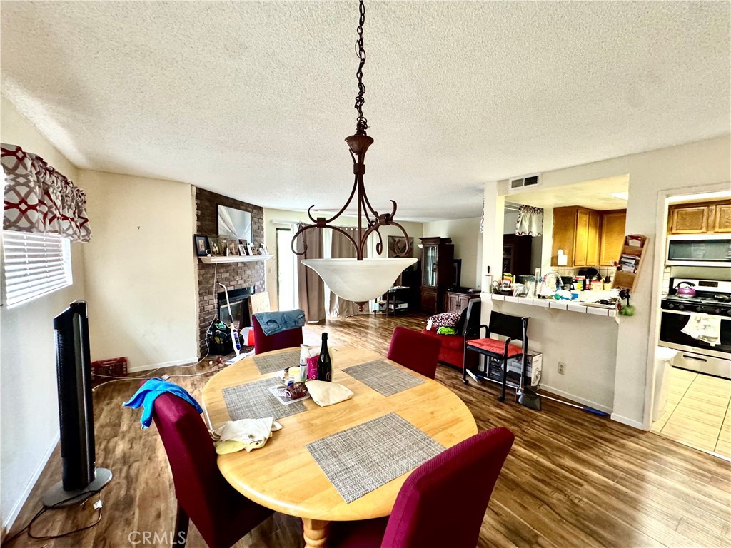 1070 Walnut Grove A Property Photo 14