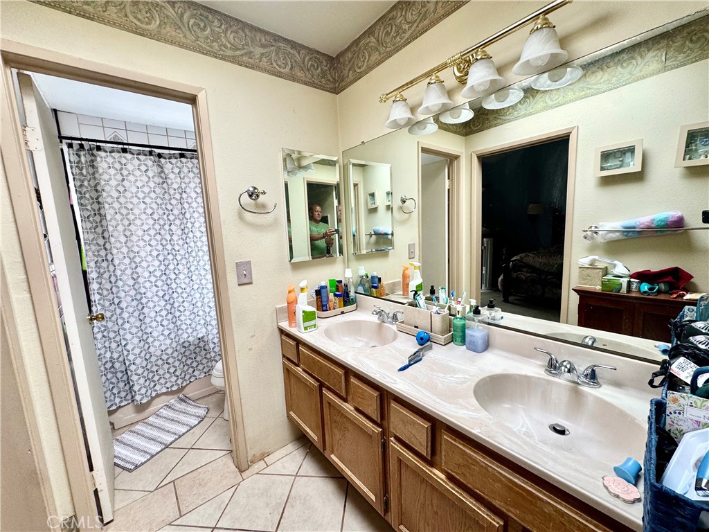 1070 Walnut Grove A Property Photo 18
