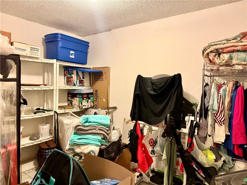 1070 Walnut Grove A Property Photo 29