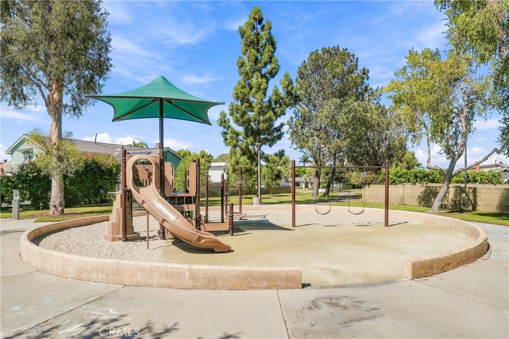 15362 Seine Cir. Property Photo 47