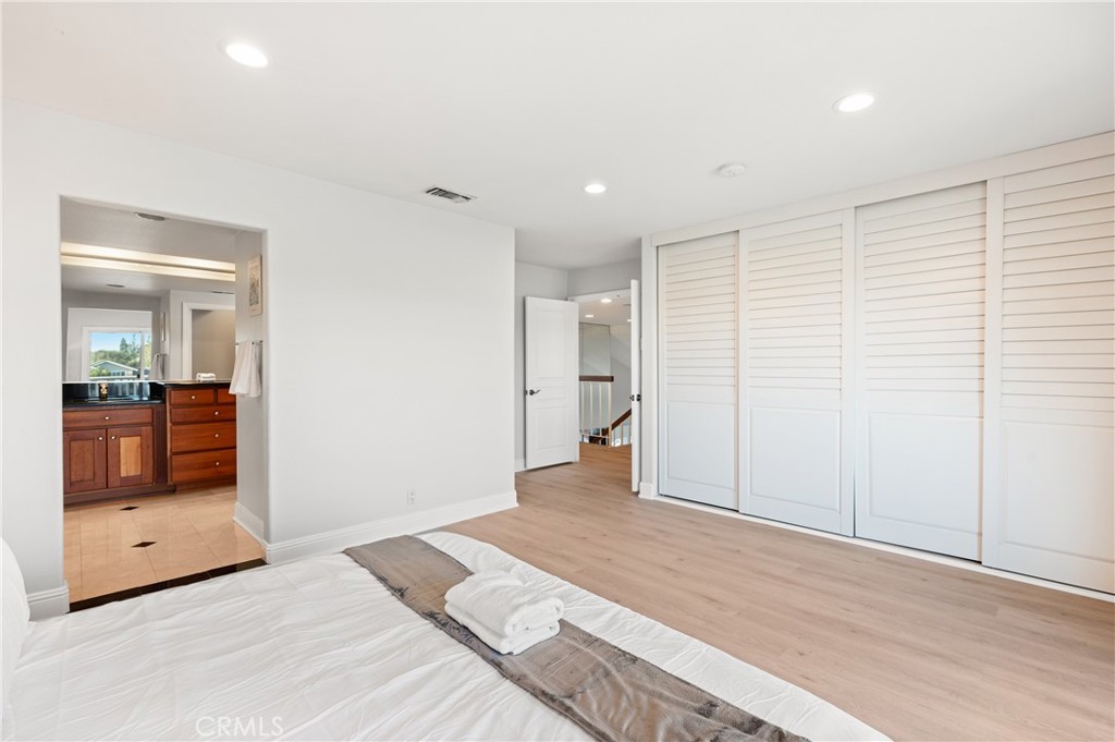 25 Lakeview 60 Property Photo 23