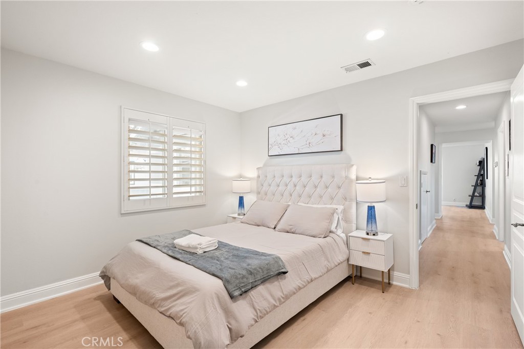 25 Lakeview 60 Property Photo 26