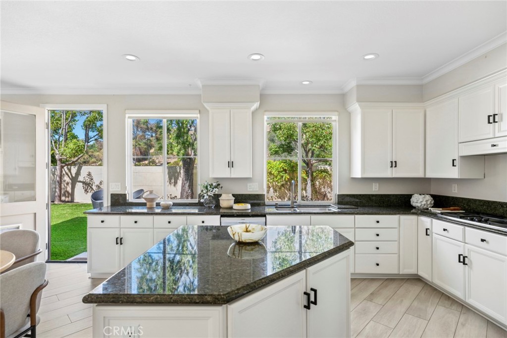 6 Tidal Surf Property Photo 9