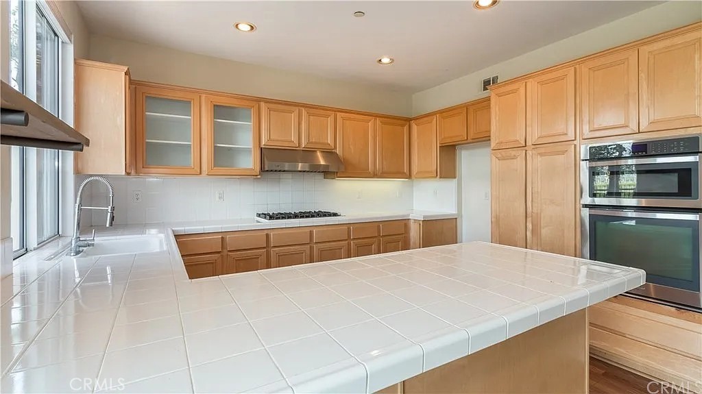 24075 Atun Property Photo 10