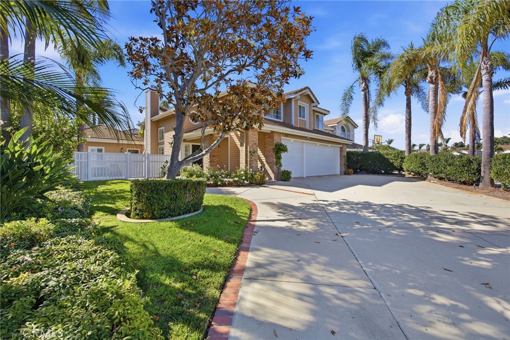 733 Avenida Azor Property Photo 3