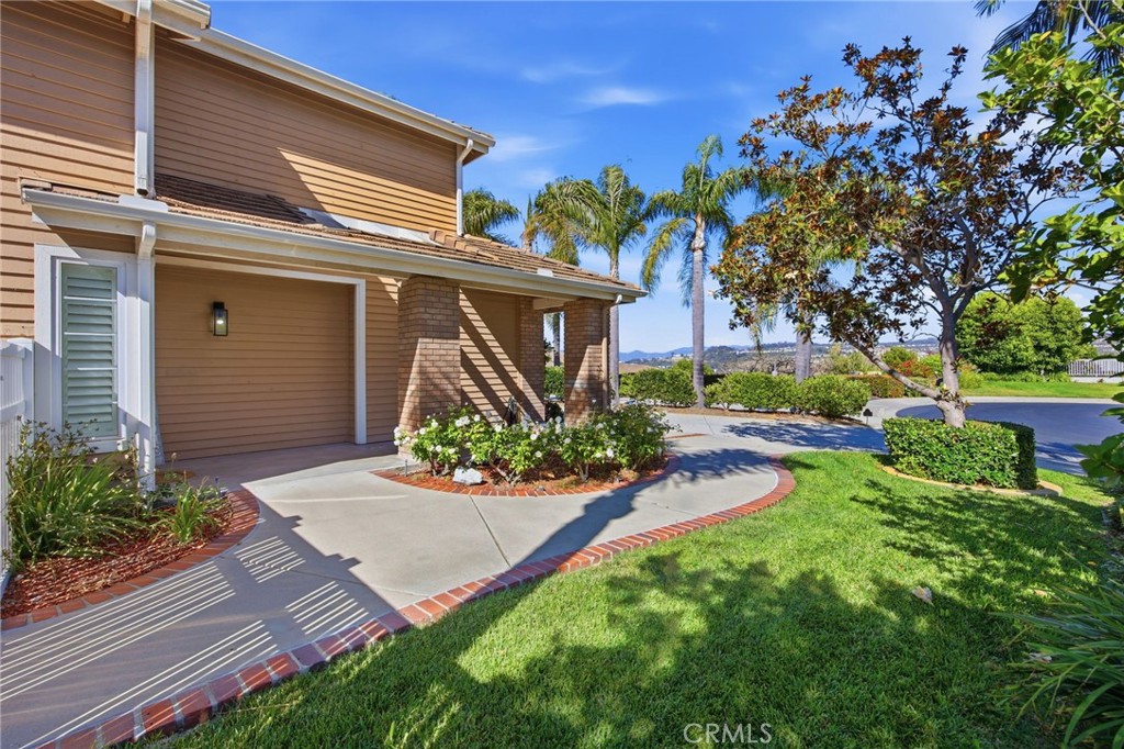 733 Avenida Azor Property Photo 4