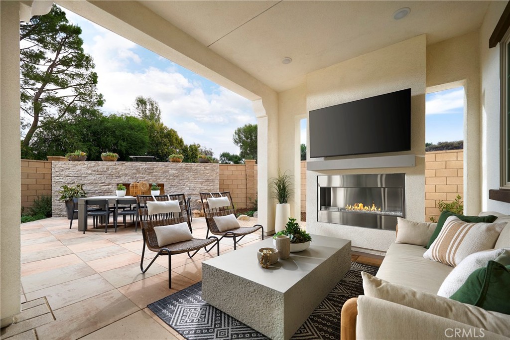 1110 Zen Circle Property Photo 5