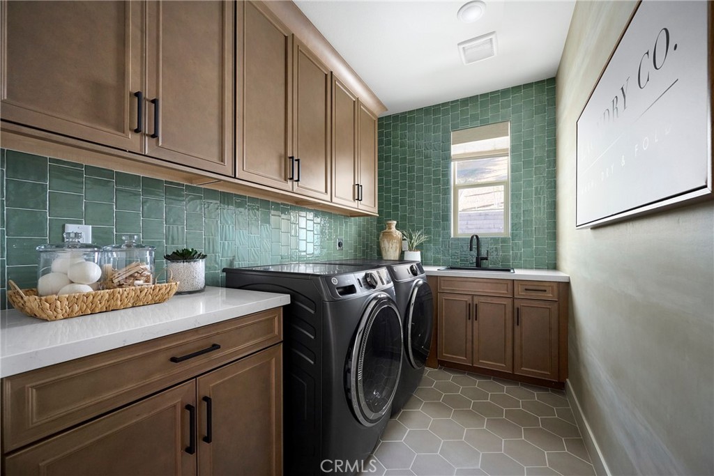 1110 Zen Circle Property Photo 15