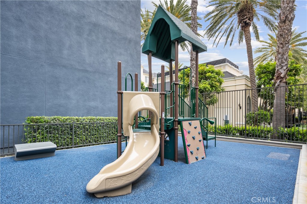 2448 Scholarship Property Photo 6