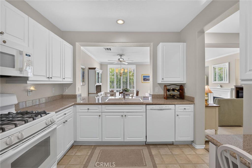 3273 Watermarke Place Property Photo 4
