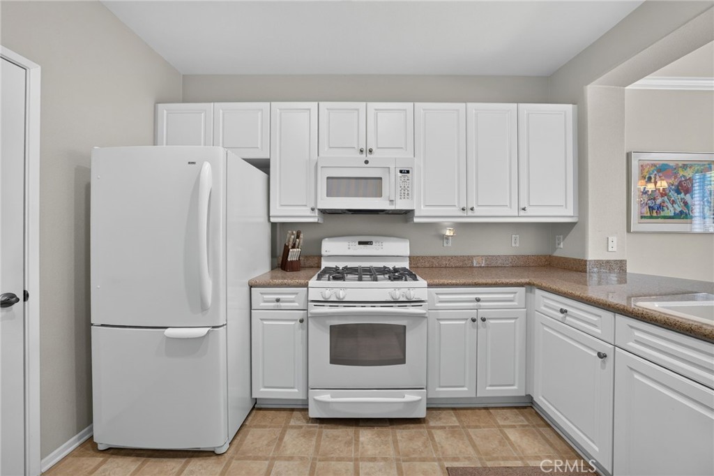 3273 Watermarke Place Property Photo 5