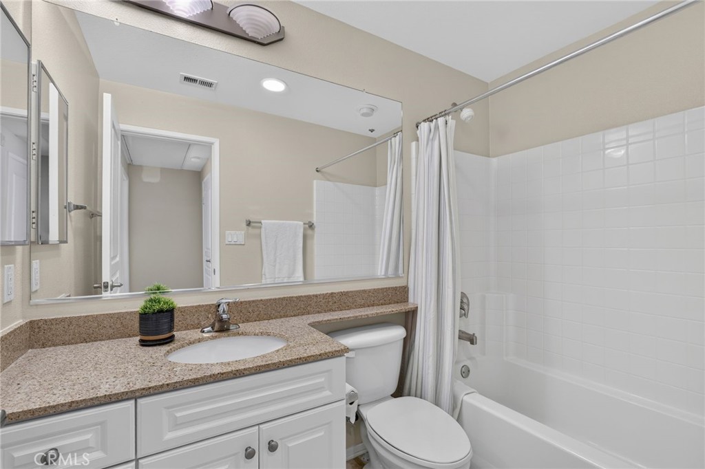 3273 Watermarke Place Property Photo 26