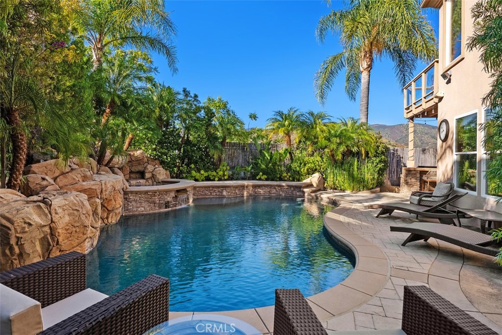 10 Thorn Oak Property Photo 1
