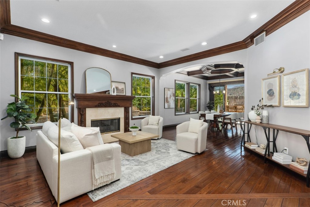 10 Thorn Oak Property Photo 1